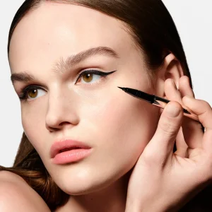 Haus Labs by Lady Gaga Clear Cut Liquid Eyeliner suyuq podvodkasi - Black Onyx