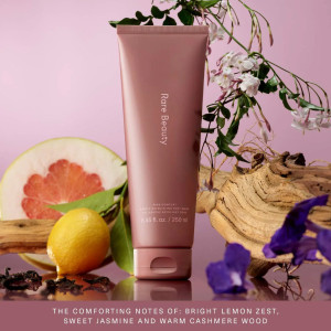 Гель для душа Rare Beauty by Selena Gomez Find Comfort Gentle Exfoliating Body Wash - 250ml