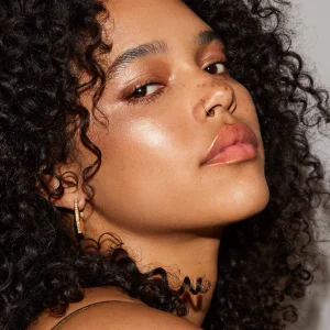 Fenty Beauty by Rihanna Gloss Bomb Ice lab uchun yaltiroq