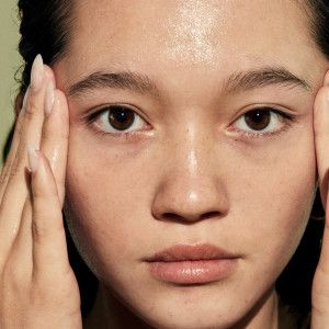 Увлажняющая тонер-эссенция для интенсивного восстановления кожи Fenty Skin Fat Water Hydrating Milky Toner Essence - 150ml