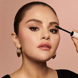 Объёмная тушь Rare Beauty Perfect Strokes Universal Volumizing Mascara - Black