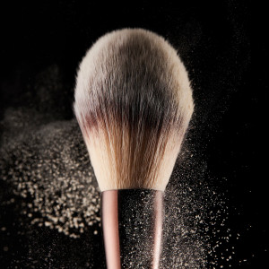 Кисть для пудры Hourglass Veil™ Powder Brush