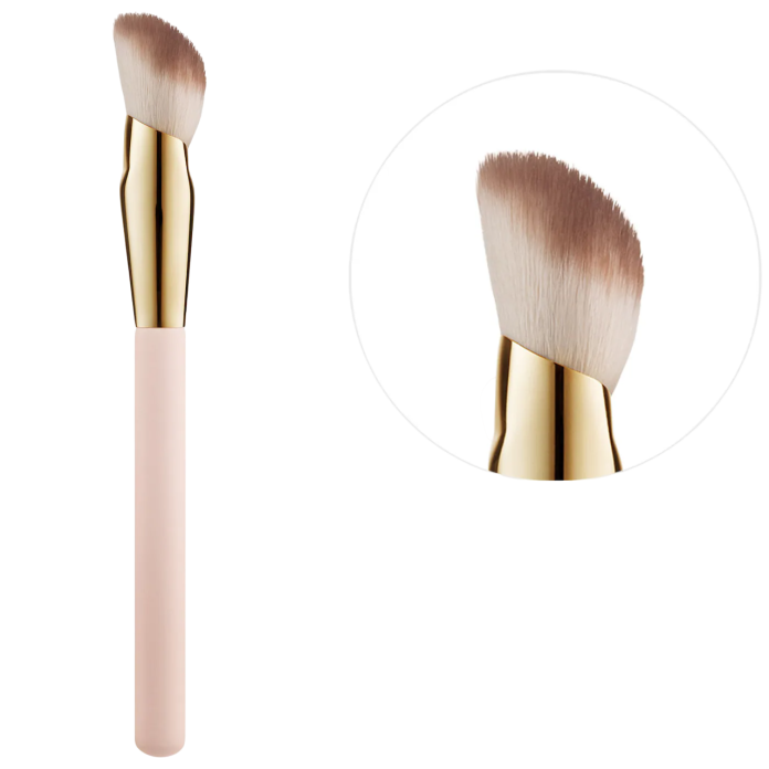 Кисть для румян Rare Beauty by Selena Gomez Soft Pinch Blush Brush