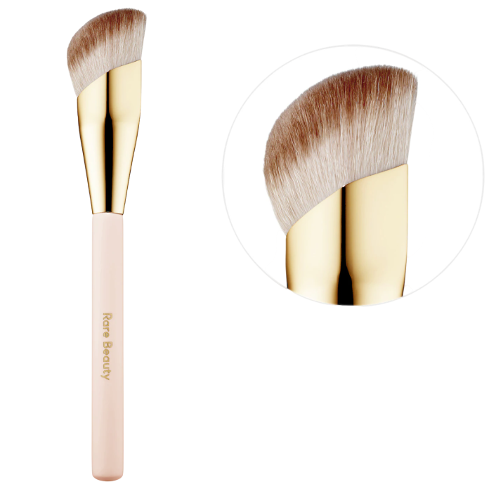 Кисть для нанесения тональной основы Rare Beauty by Selena Gomez Liquid Touch Foundation Brush