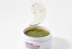 Патчи для глаз с экстрактом зелёного чая DARLING* GREEN SOOTHER