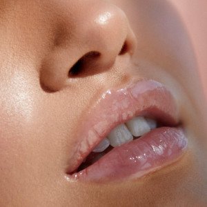 Мини-бальзам для губ с блеском и эффектом объёма MAKEUP BY MARIO Mini Moistureglow™ On-The-Go Plumping Lip Serum - Pink Glow