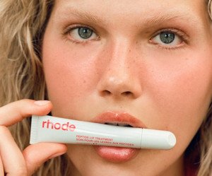 Бальзам для губ Rhode Peptide Lip Treatment - Strawberry glaze