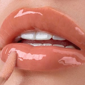Масло для губ Gisou Honey Infused Hydrating Lip Oil - Sticky Toffee