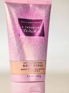 Отшелушивающий скраб для тела с эффектом сияния Bath & Body Works - A Thousand Wishes - 210g