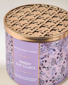 Ароматическая свеча с 3 фитилями Bath & Body Works Fresh Cut Lilacs 3-Wick Candle - 411 г