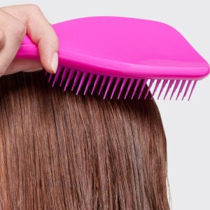 Расческа для влажных и сухих волос Tangle Teezer The Ultimate Detangler Hair Brush - Runway Pink