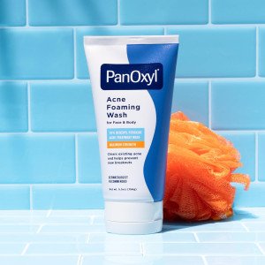 PanOxyl Acne Foaming Wash Benzoyl Peroxide 10% aknega qarshi yuz yuvish ko'pigi (10% benzoyl peroksid bilan)
