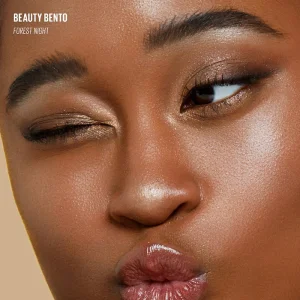 Kaja Eye Bento Bouncy Eyeshadow Trio - Forest Night 19 ko'z uchun tenlar trio
