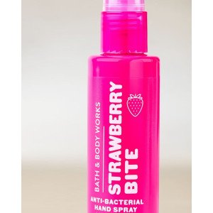 Антибактериальный спрей для рук Bath & Body Works Strawberry Bite Hand Sanitizer Spray, 29 мл