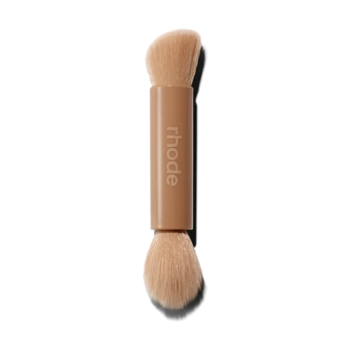 Двусторонняя кисть для бронзера и румян Rhode Pocket Brush