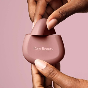 Увлажняющий крем для рук Rare Beauty Find Comfort Hydrating Hand Cream