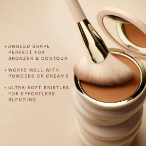 Угловая кисть для пудры Rare Beauty by Selena Gomez Angled Powder Brush