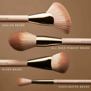 Угловая кисть для пудры Rare Beauty by Selena Gomez Angled Powder Brush