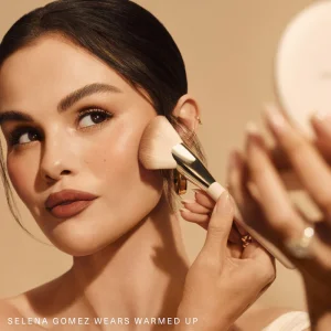 Угловая кисть для пудры Rare Beauty by Selena Gomez Angled Powder Brush