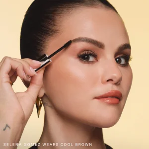 Оттеночный гель для бровей Rare Beauty Brow Harmony Flexible Lifting and Laminating Eyebrow Gel - Rich Taupe