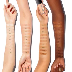 Тональный крем для лица с сияющим финишем DIOR Forever Skin Wear Blurring Natural Matte Foundation - 0N Neutral