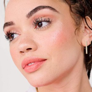 Хайлайтер Benefit Cosmetics Cookie and Tickle Powder Highlighters - Cookie