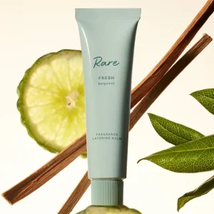 Rare Beauty by Selena Gomez Fresh Bergamot Rare Fragrance Layering Balm - 20 ml atirni kuchaytirish uchun parfyumeriya balzami