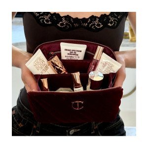 Косметичка Charlotte Tilbury Makeup Bag of Dreams Medium