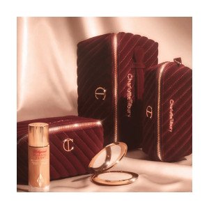 Косметичка Charlotte Tilbury Makeup Bag of Dreams Medium