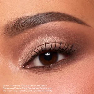Палетка теней PATRICK TA Major Dimension Dream Date Eyeshadow Palette - Holiday vacances